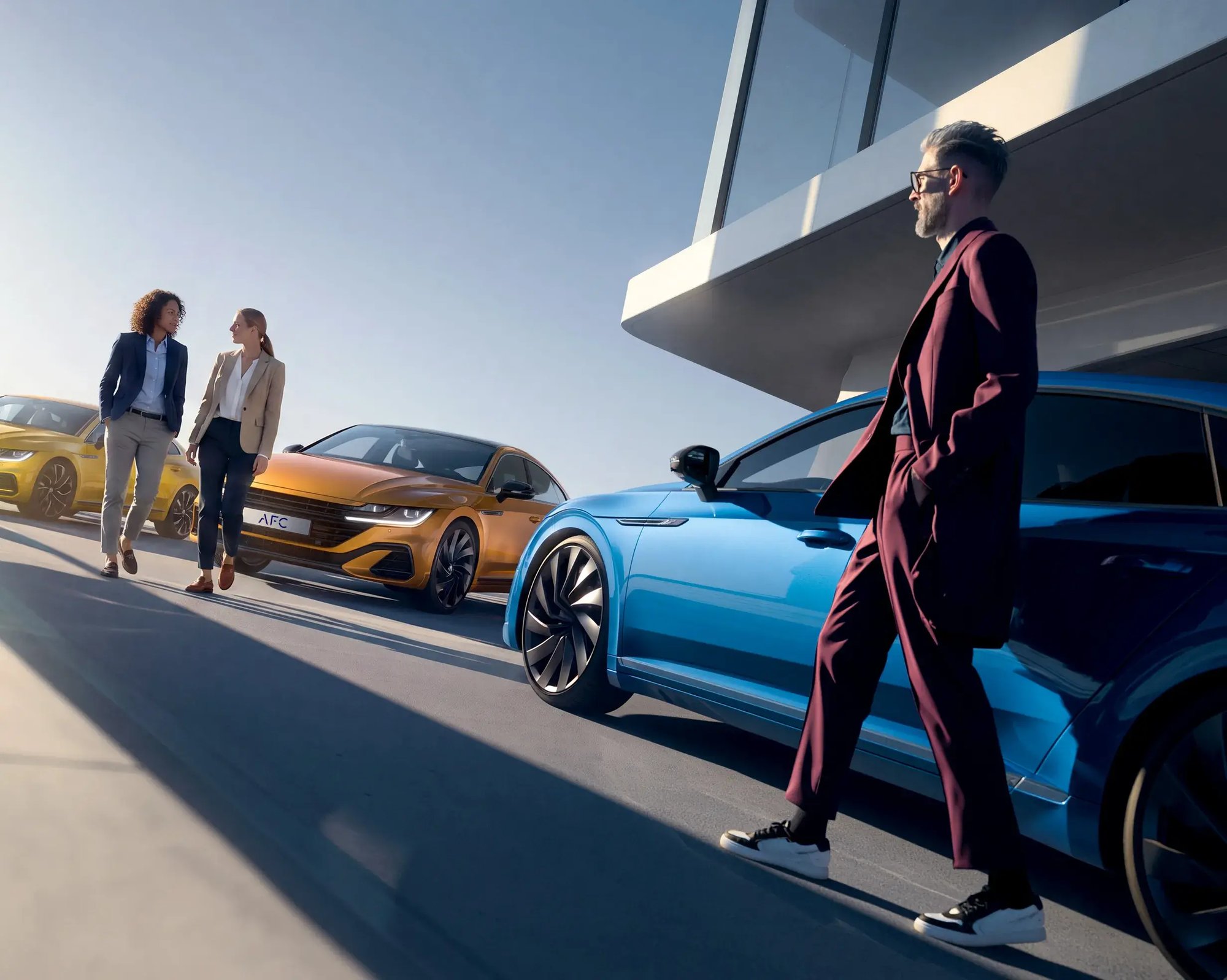 Personen-laufen-zwischen-Autos-AFC-SMART