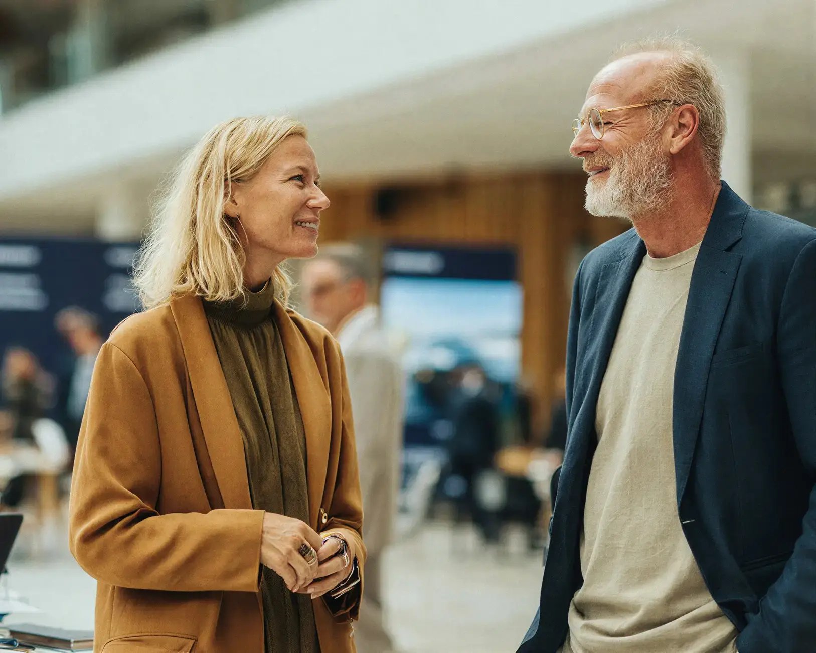 Presseseprecher im Gesrpäch