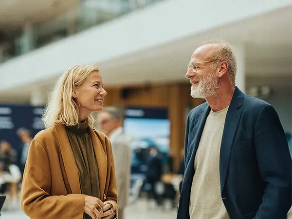 Presseseprecher im Gesrpäch