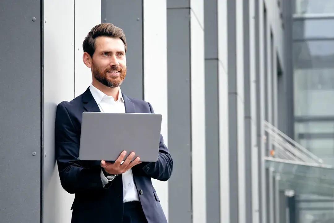 Fuhrparkmanager verwaltet entspannt seine KFZ-Versicherung